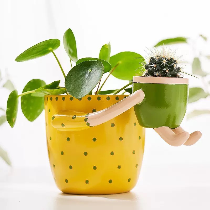 Plant Parent Pot - وعاء زهور من الراتنج بتصميم الوالدين